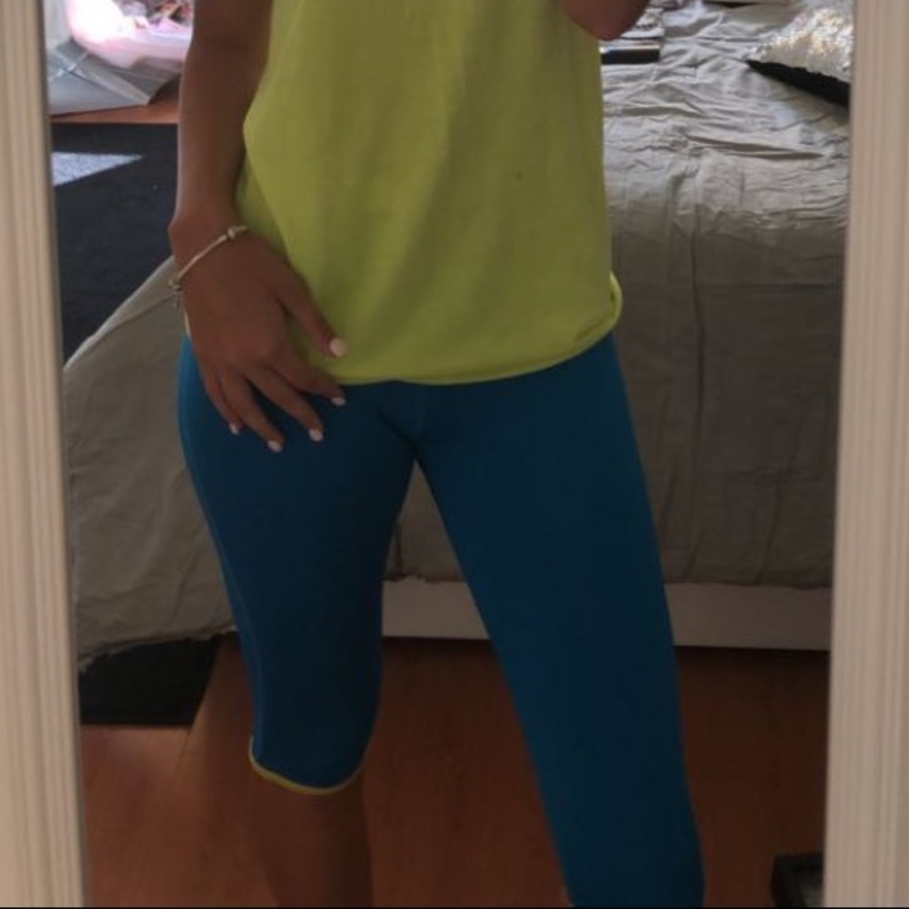 Cropped workout leggings